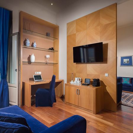 Gdm梅格荣历史纪念碑酒店 伊拉克利翁 外观 照片 A room at the hotel