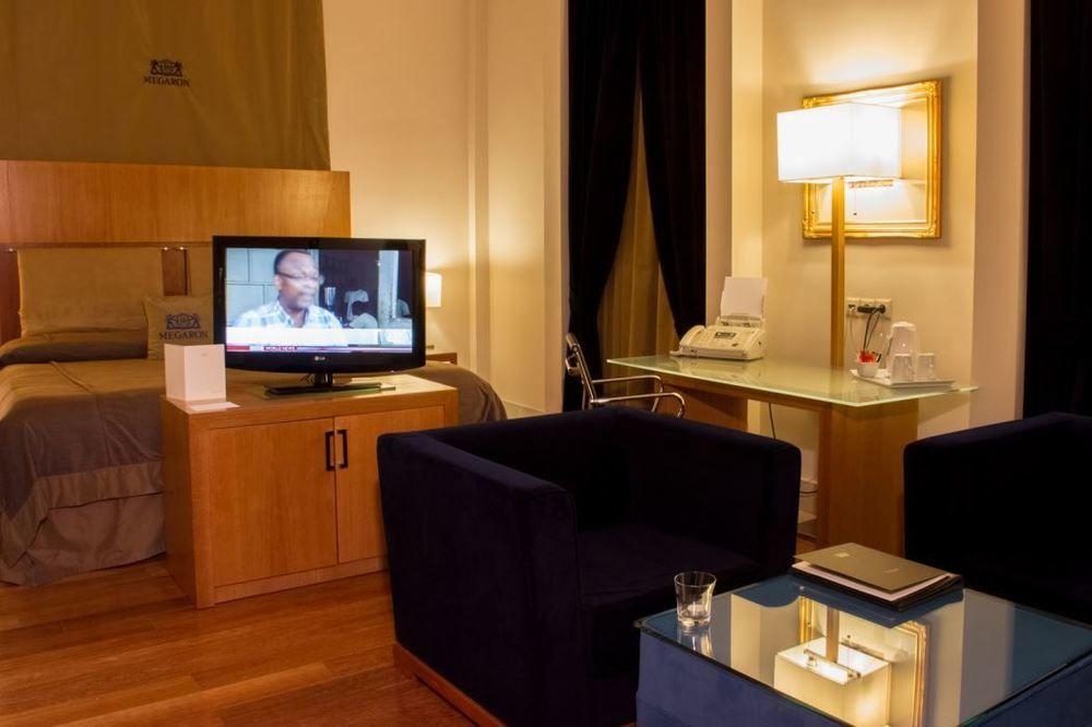 Gdm梅格荣历史纪念碑酒店 伊拉克利翁 外观 照片 A room at the hotel