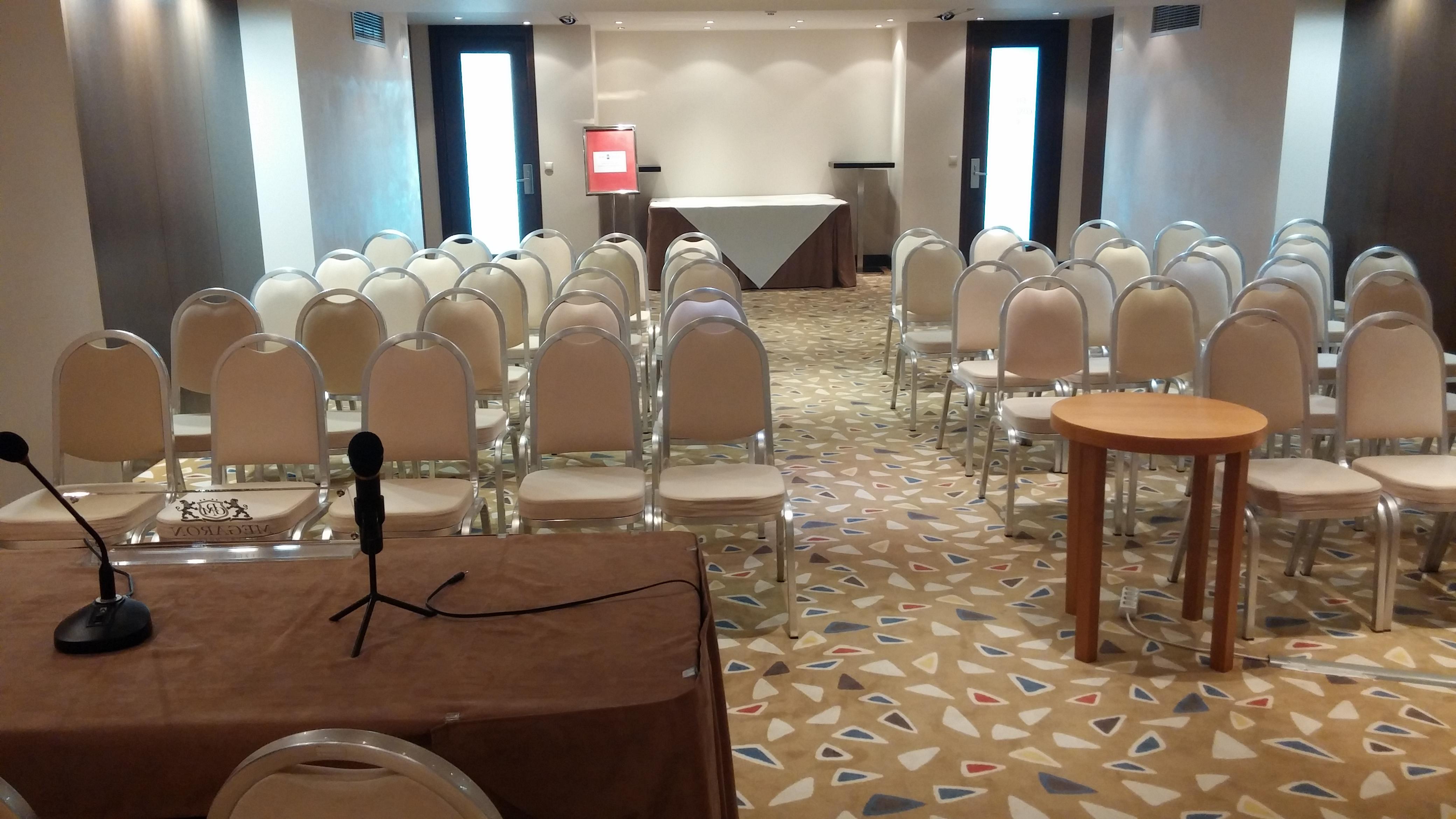 Gdm梅格荣历史纪念碑酒店 伊拉克利翁 外观 照片 The interior of the meeting room
