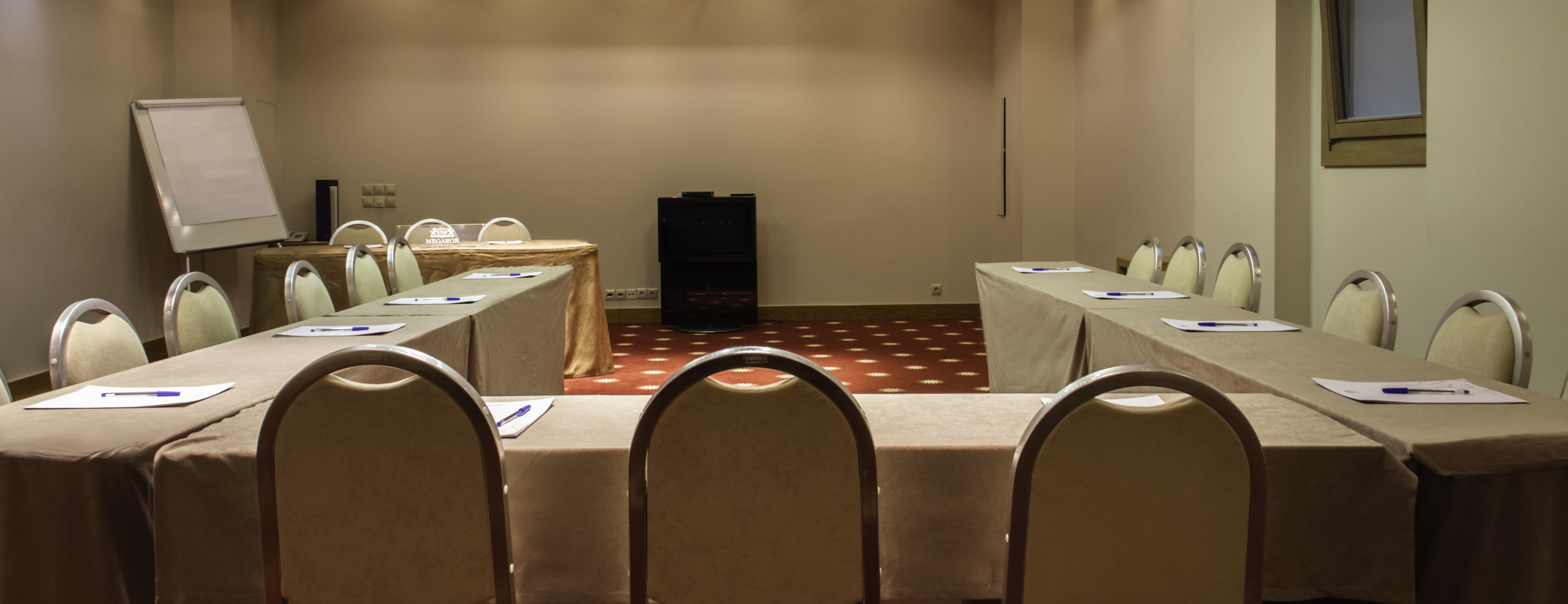 Gdm梅格荣历史纪念碑酒店 伊拉克利翁 外观 照片 A meeting room at the hotel