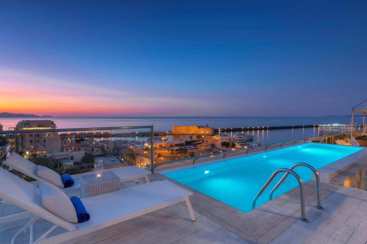 Gdm梅格荣历史纪念碑酒店 伊拉克利翁 外观 照片 View of Rhodes from the rooftop of the Grand Resort
